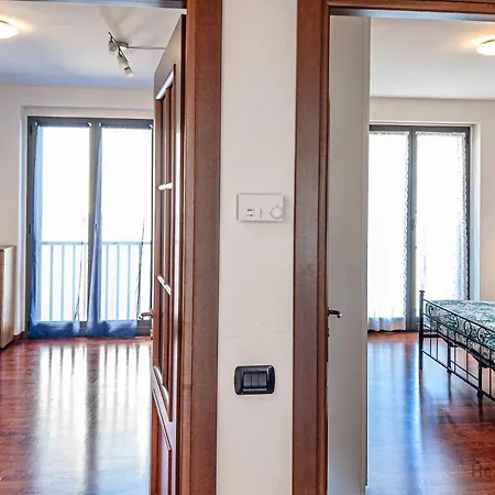 - Beaches 250m - Train Station 1 Min - Air Conditioning - Wifi * Челле-Лигуре