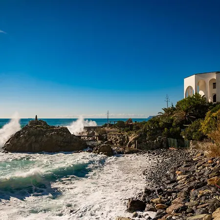 - Beaches 250m - Train Station 1 Min - Air Conditioning - Wifi Appartement
