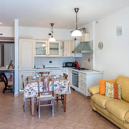 - Beaches 250m - Train Station 1 Min - Air Conditioning - Wifi *