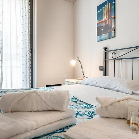 - Beaches 250m - Train Station 1 Min - Air Conditioning - Wifi Апартаменты
