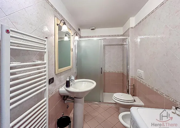 아파트 - Beaches 250m - Train Station 1 Min - Air Conditioning - Wifi *